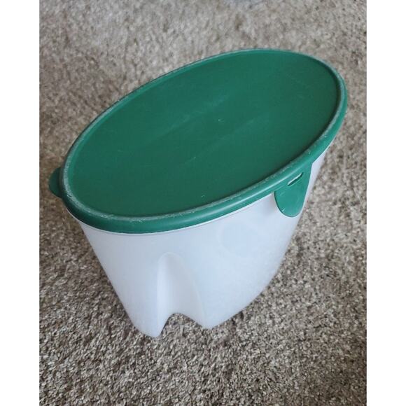 TUPPERWARE ~ FIFO (First In First Out) CEREAL STORER CONTAINER Green - Picture 1 of 5